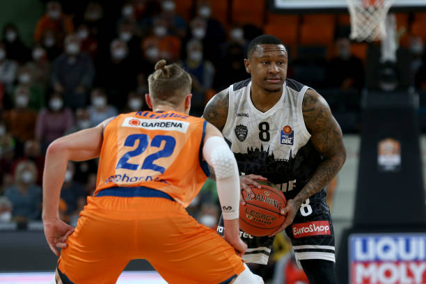 帮助球队在 帮助球队在