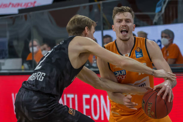 通过分析这 通过分析这